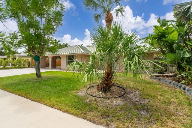 1045 Coral Drive, Boynton Beach, FL 33426