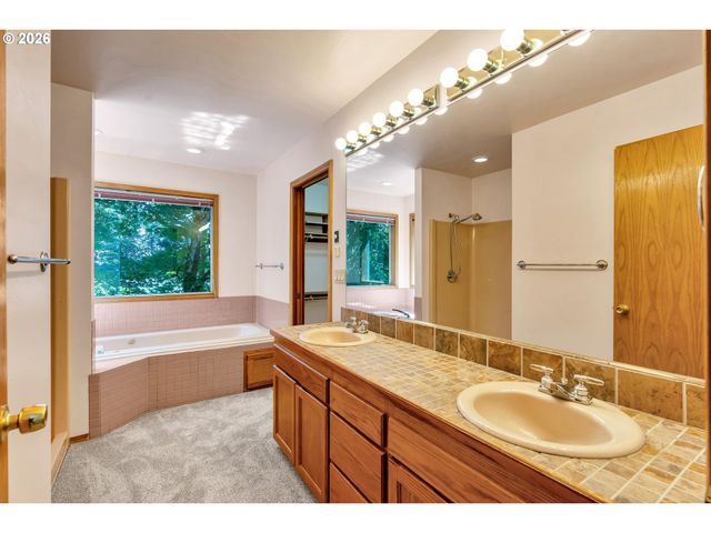 11547 Sw 56TH Pl, Portland, OR 97219
