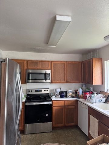 101 Kilua Road, Hilo, HI 96720