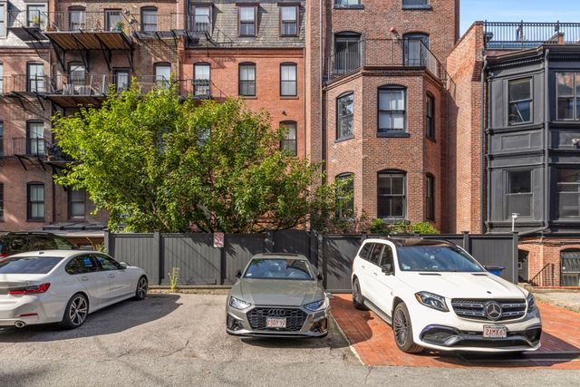 348 Marlborough St 1, Boston, MA 02115