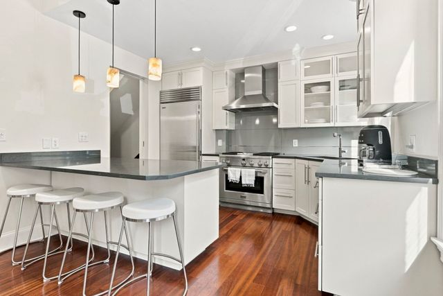 348 Marlborough St 1, Boston, MA 02115