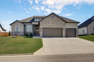 3216 N Marlin Drive, Ozark, MO 65721