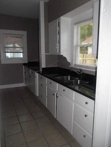 720 E 12th Street, Houston, TX 77008