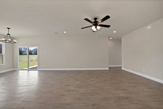 617 Lanai Circle, Runaway Bay, TX 76426