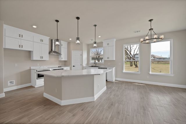 617 Lanai Circle, Runaway Bay, TX 76426