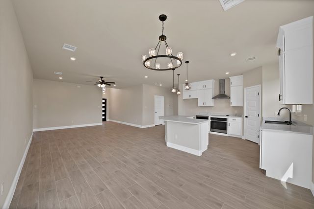 617 Lanai Circle, Runaway Bay, TX 76426