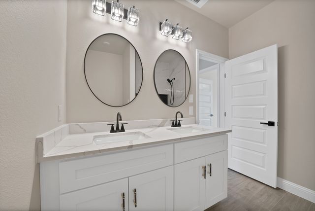 617 Lanai Circle, Runaway Bay, TX 76426