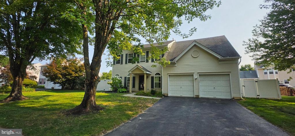 35 OAKMONT TER, Hightstown, NJ 08520