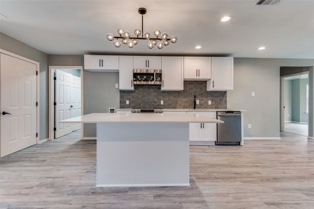 4519 Yancy Street, Dallas, TX 75216