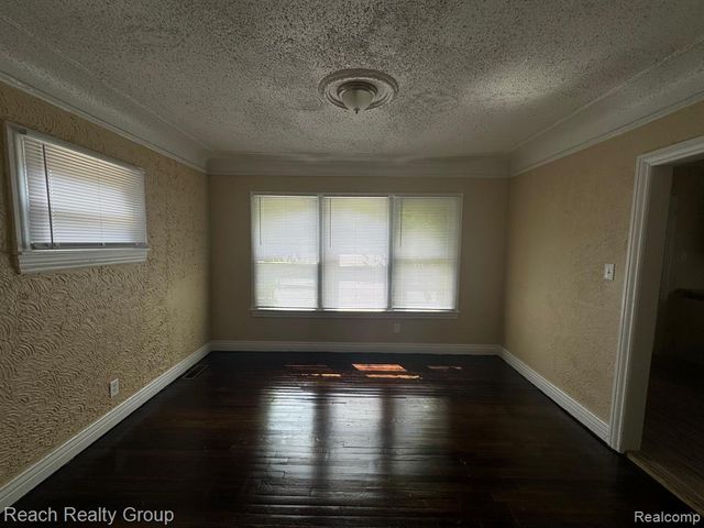 15355 Coyle Street, Detroit, MI 48227