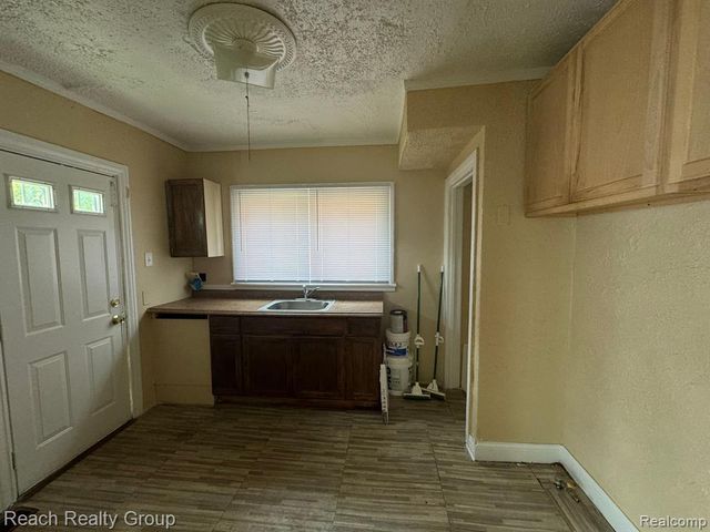 15355 Coyle Street, Detroit, MI 48227