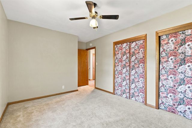 1527 29th Street NE, Cedar Rapids, IA 52402