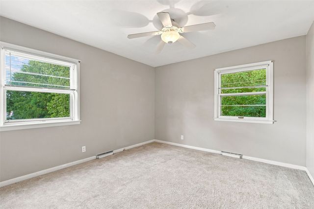 1527 29th Street NE, Cedar Rapids, IA 52402