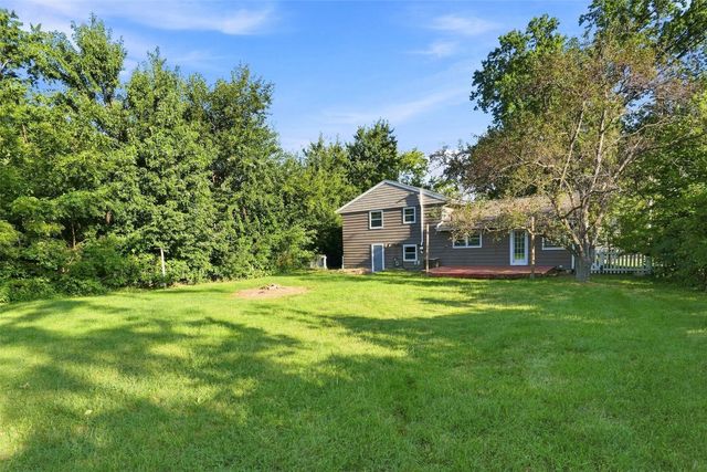 1527 29th Street NE, Cedar Rapids, IA 52402