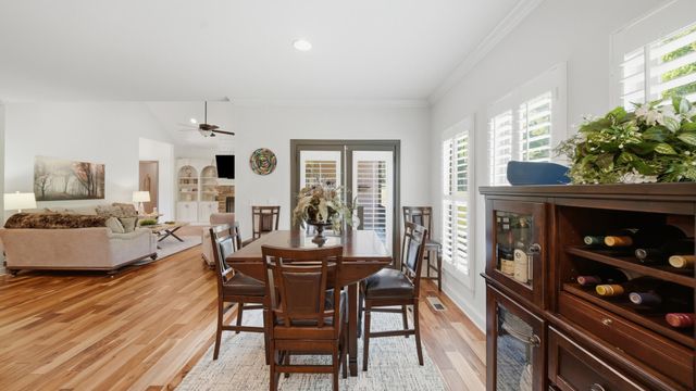 1010 Buckingham Way, Rocky Face, GA 30740
