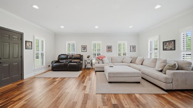 1010 Buckingham Way, Rocky Face, GA 30740