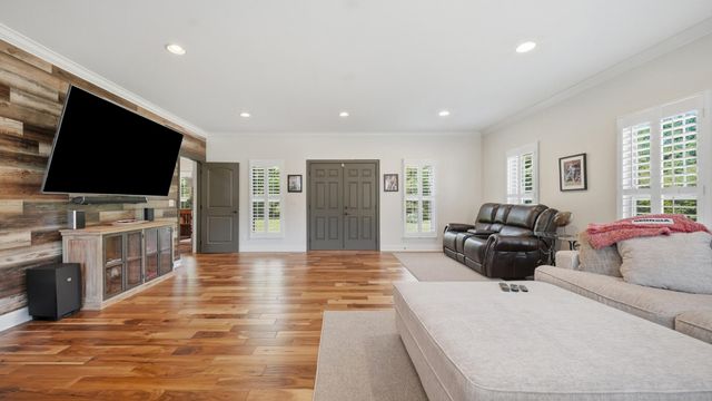 1010 Buckingham Way, Rocky Face, GA 30740