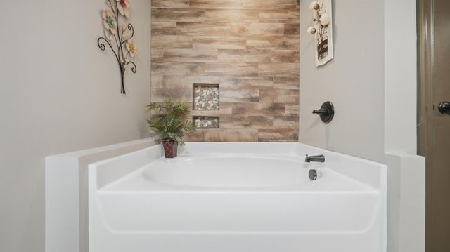 1010 Buckingham Way, Rocky Face, GA 30740