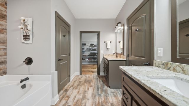 1010 Buckingham Way, Rocky Face, GA 30740