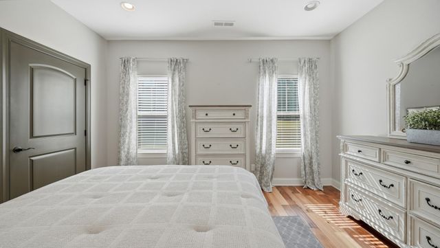 1010 Buckingham Way, Rocky Face, GA 30740