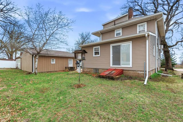 1587 34th Avenue, Moline, IL 61265