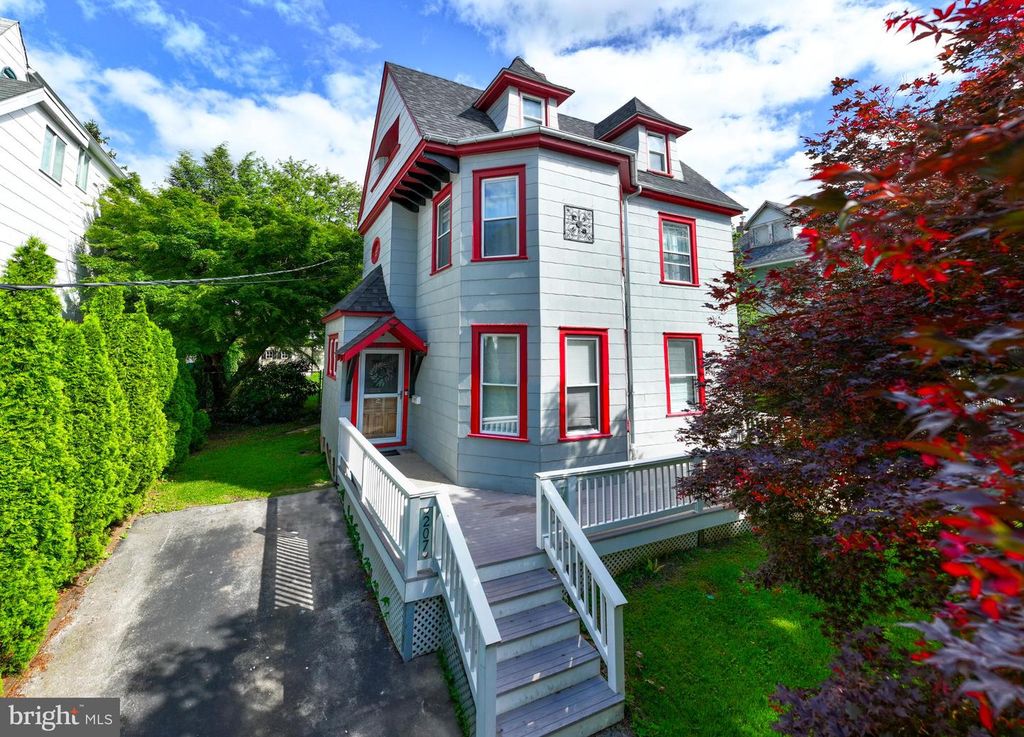 207 E RIDLEY AVENUE, Ridley Park, PA 19078