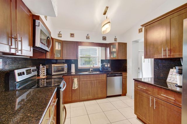 2521 Myrica Road, West Palm Beach, FL 33406