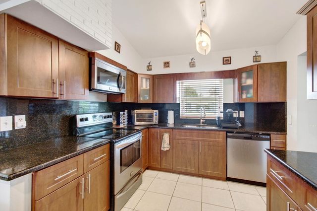 2521 Myrica Road, West Palm Beach, FL 33406