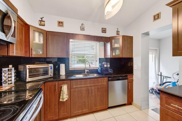 2521 Myrica Road, West Palm Beach, FL 33406