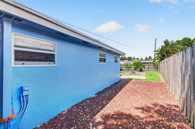 2521 Myrica Road, West Palm Beach, FL 33406