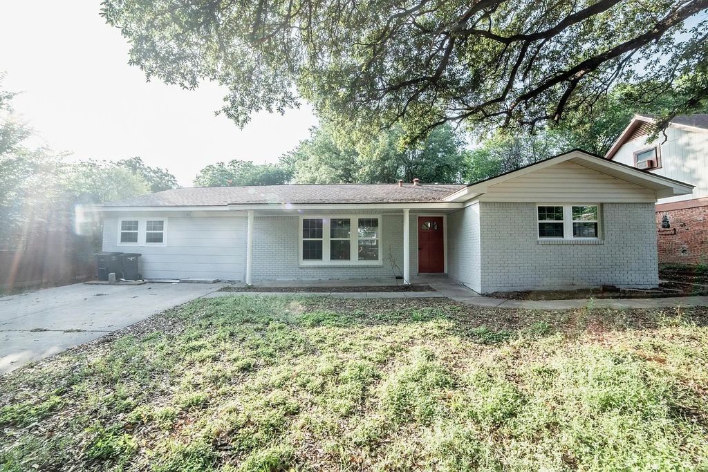 5232 Cockrell Avenue, Fort Worth, TX 76133