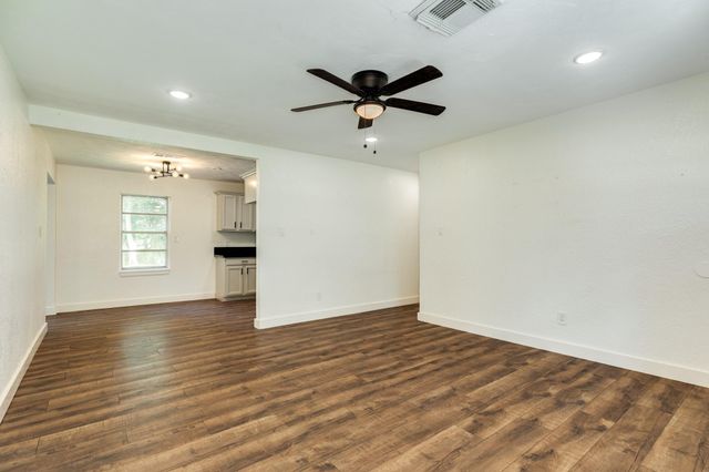 303 Yaupon Street, Sweeny, TX 77480