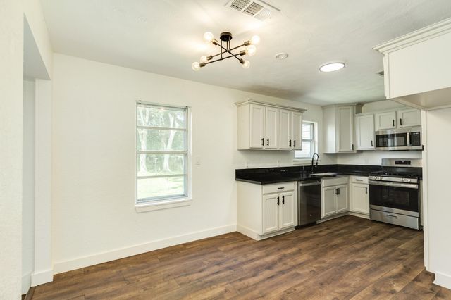 303 Yaupon Street, Sweeny, TX 77480