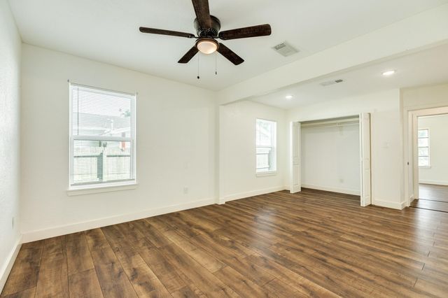 303 Yaupon Street, Sweeny, TX 77480