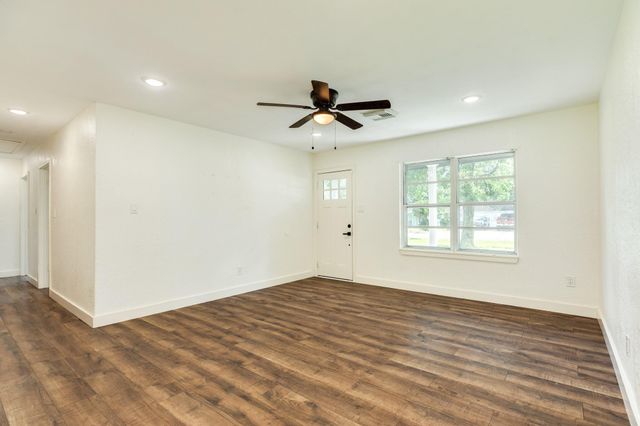 303 Yaupon Street, Sweeny, TX 77480