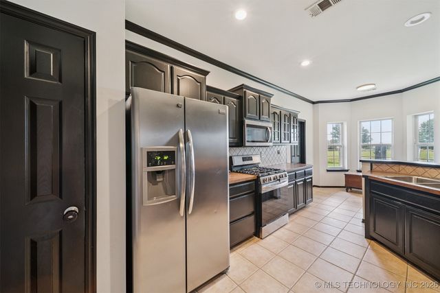 1018 W Evergreen Street, Skiatook, OK 74070