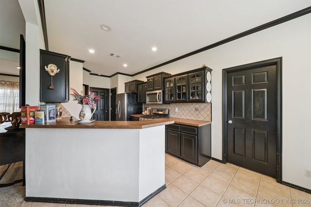 1018 W Evergreen Street, Skiatook, OK 74070