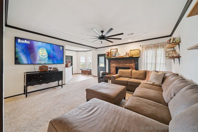 1018 W Evergreen Street, Skiatook, OK 74070