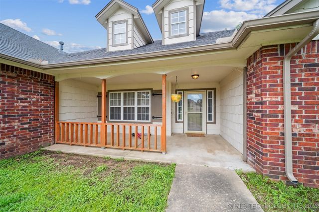 1018 W Evergreen Street, Skiatook, OK 74070