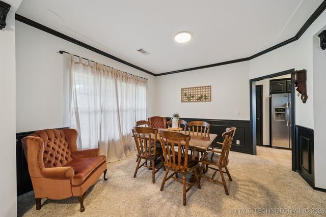 1018 W Evergreen Street, Skiatook, OK 74070