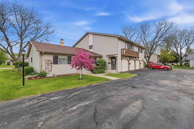 248 BAYBERRY LANE, Fond Du Lac, WI 54935