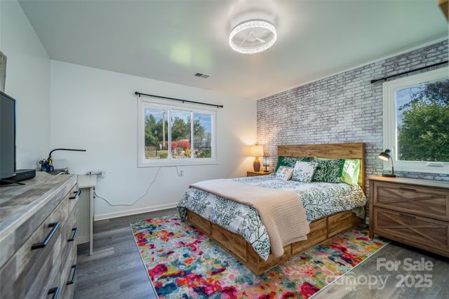 1 Wintry Drive, Hendersonville, NC 28792