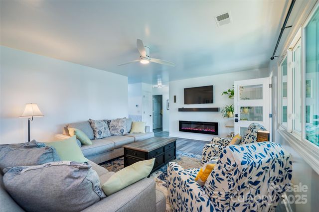 1 Wintry Drive, Hendersonville, NC 28792