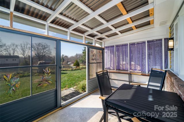 1 Wintry Drive, Hendersonville, NC 28792