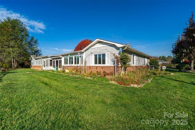 1 Wintry Drive, Hendersonville, NC 28792