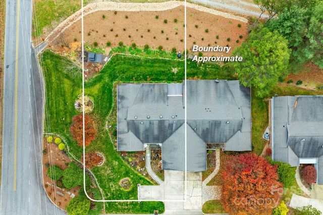 1 Wintry Drive, Hendersonville, NC 28792