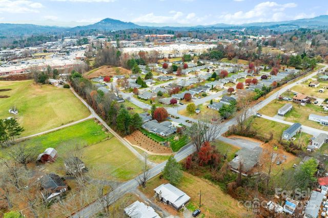 1 Wintry Drive, Hendersonville, NC 28792