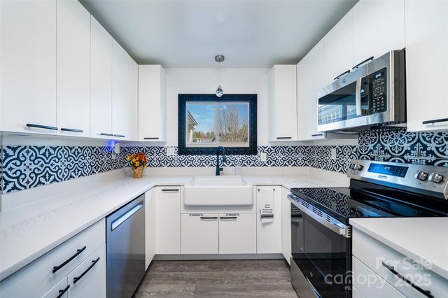 1 Wintry Drive, Hendersonville, NC 28792