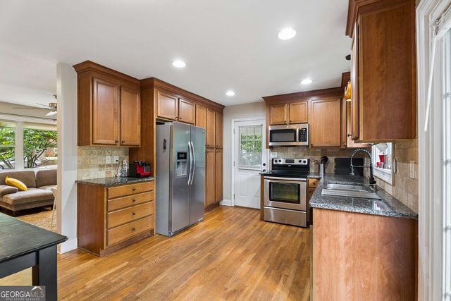 2503 Brentford Place, Decatur, GA 30032