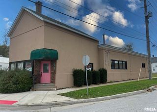 500 46TH Street, Rock Island, IL 61201